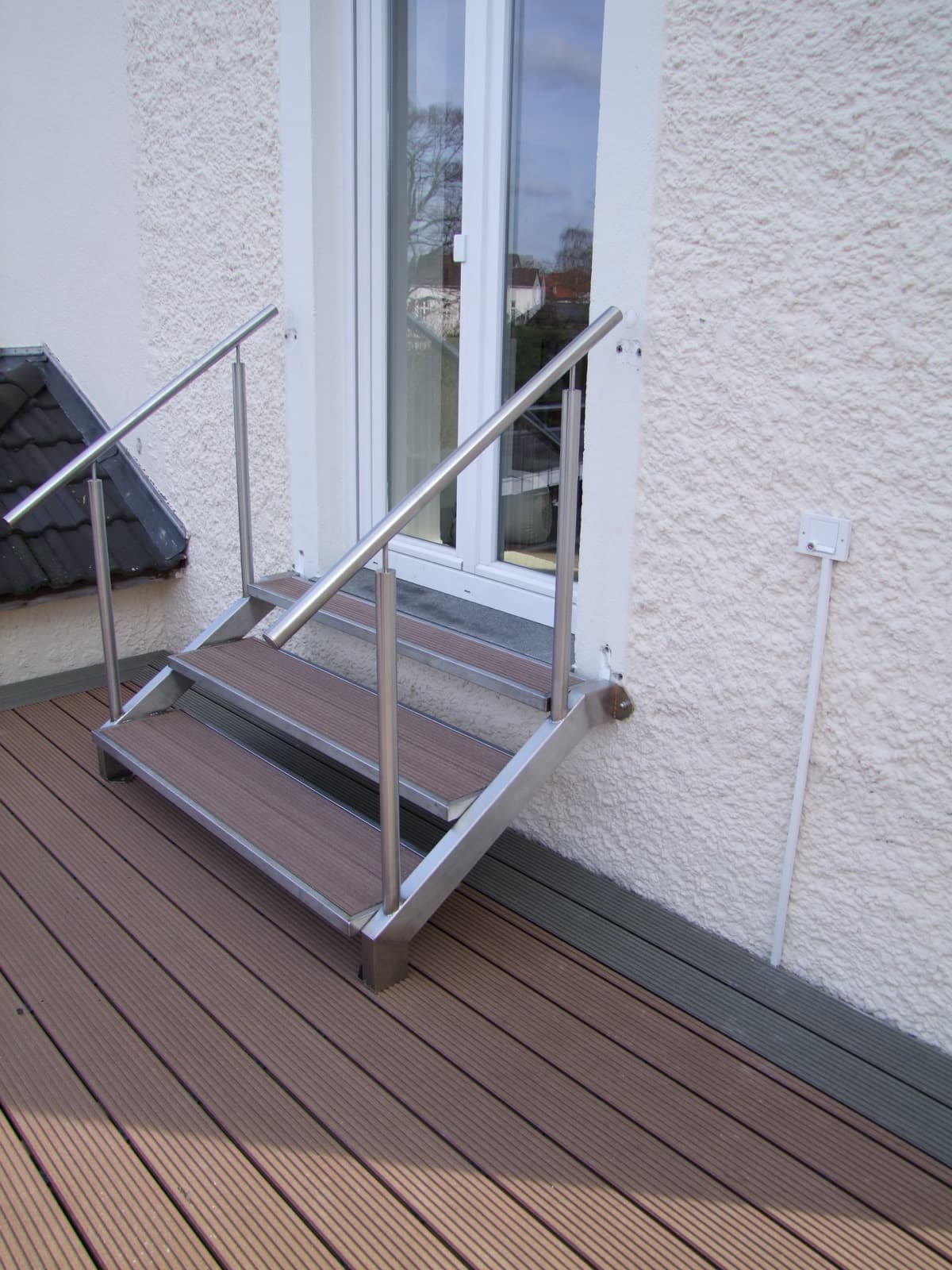Balkon mit Edelstahl-Stabgeländer – Detail 3