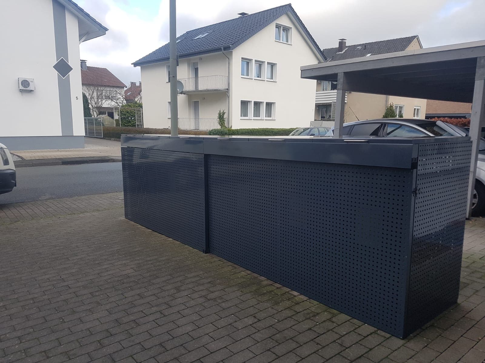 Mülltonneneinhausung – Detail 2