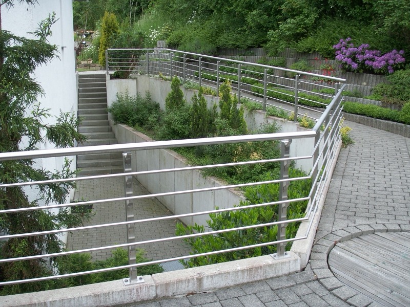 Schrägansicht des Balkons