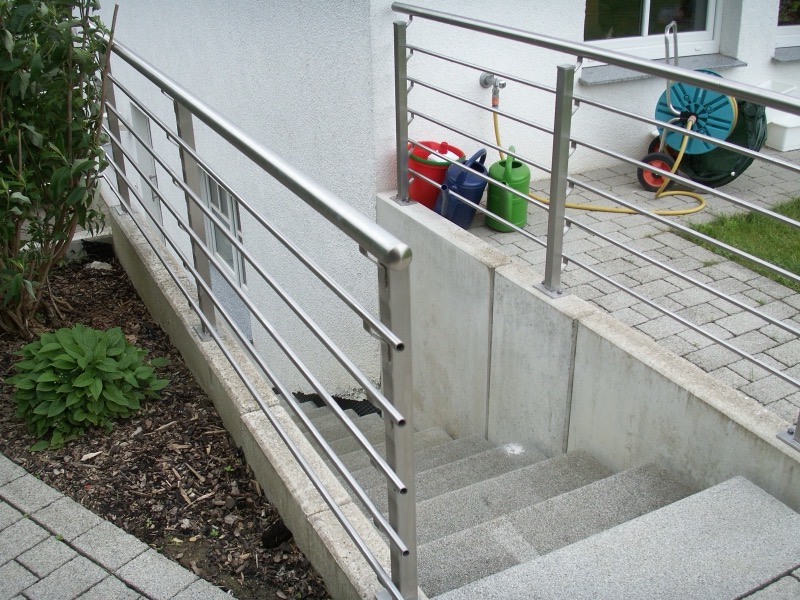 Übersicht Hausgiebel mit Balkon